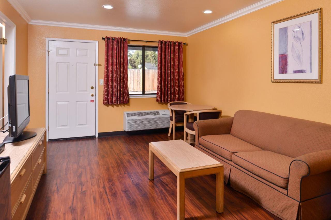 Americas Best Value Inn And Suites Clearlake Exterior foto