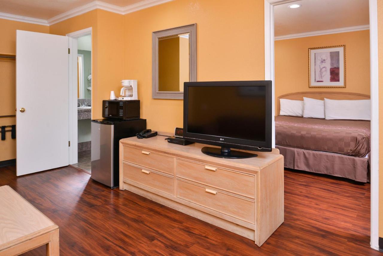Americas Best Value Inn And Suites Clearlake Exterior foto