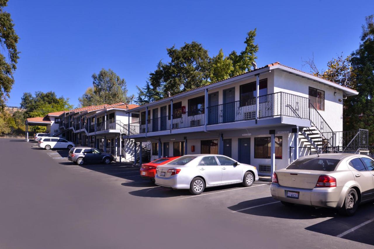 Americas Best Value Inn And Suites Clearlake Exterior foto